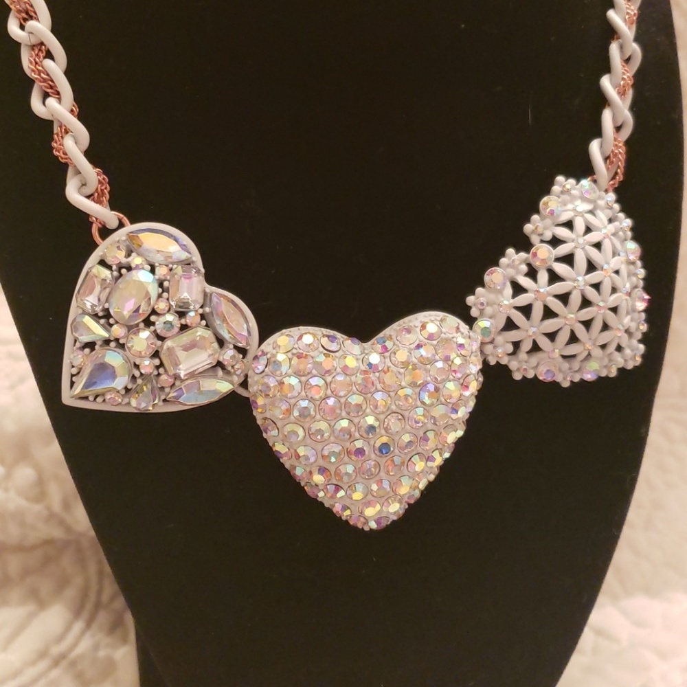 Betsey Johnson Rhinestone white heart necklace - Picture 3 of 7